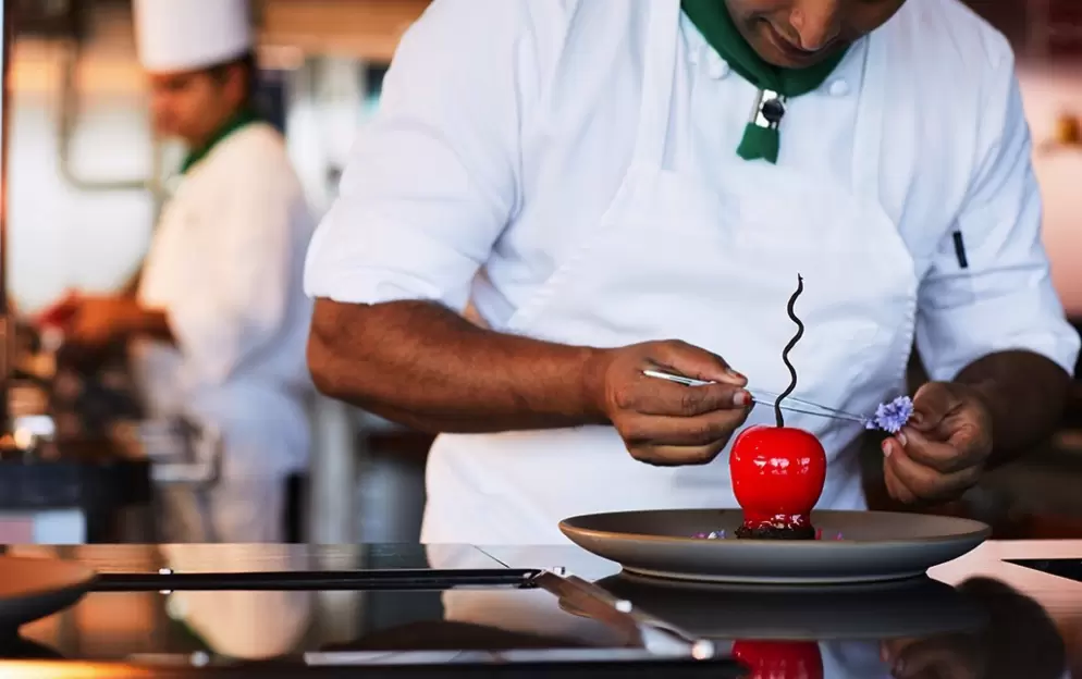 Celebrity Cruises Eden Restaurant 5.jpg